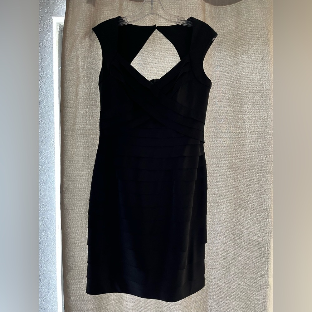 Jones Wear Black Backless Dress